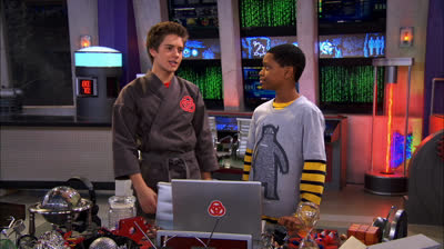 Lab Rats_S02E05_El club de la lucha de los robots